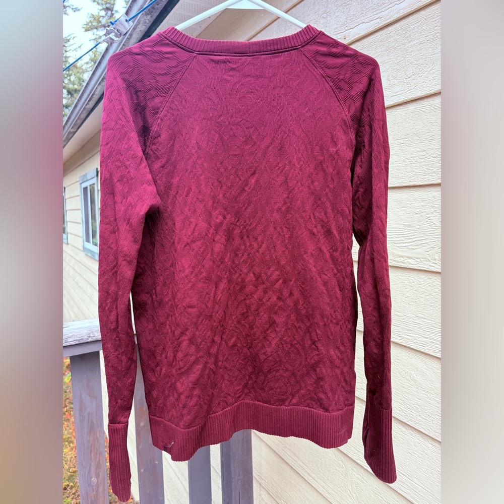 Women's Burgundy Lululemon sweater